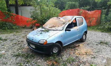 Maltempo Anziano bloccato in auto