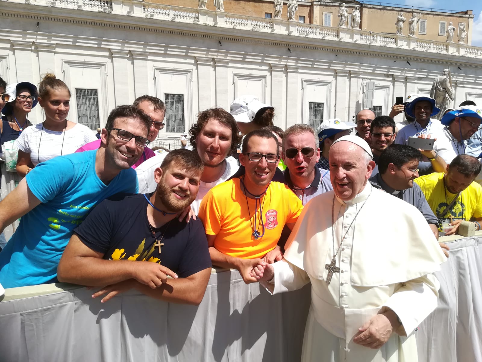 tanti giovani borgomanerese cusio papa francesco agosto 2018 2