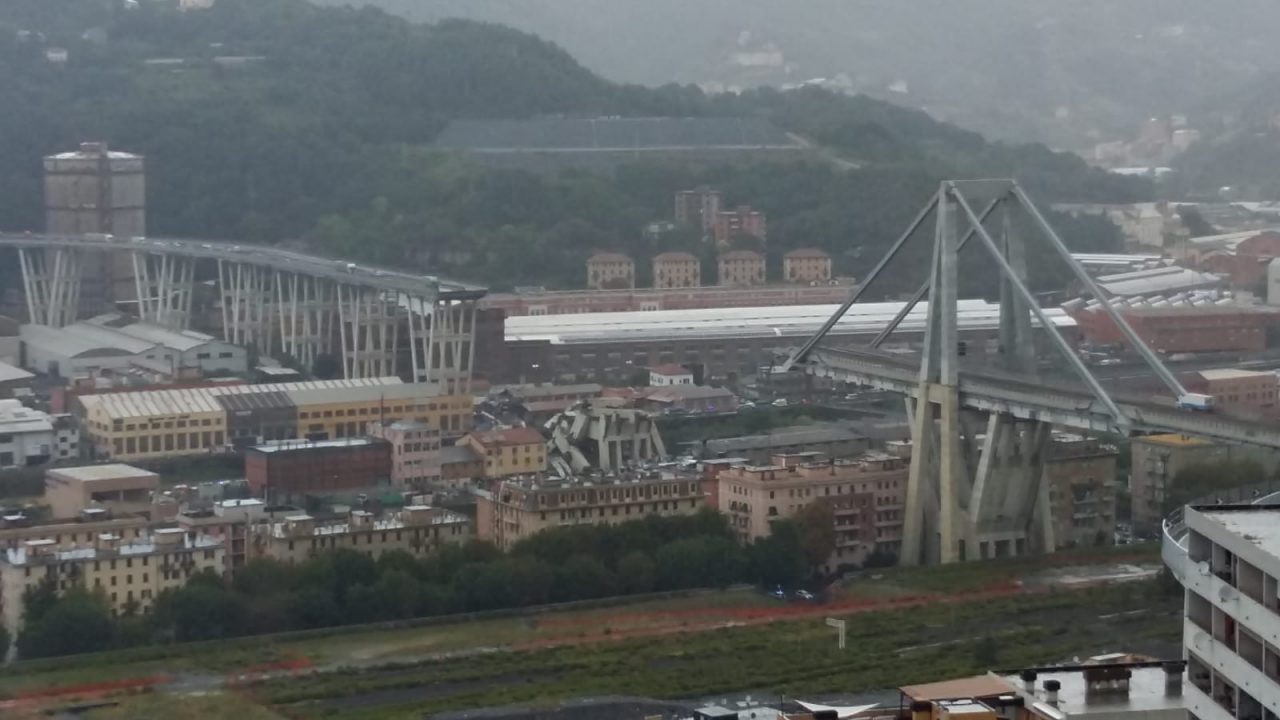 Crollo ponte a Genova: traffico e percorsi alternativi