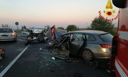 Incidente mortale a Galliate, frontale tra due auto sulla tangenziale esterna