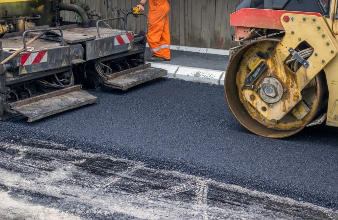 Lavori di asfaltatura in corso XXIII Marzo