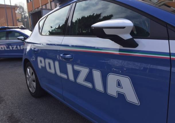 Novara: la polizia arresta due ladri di liquori