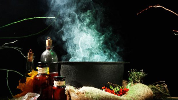 Vuoi che tuo marito torni a casa? Bevi il cuore di un topo: sedicente mago truffa donna