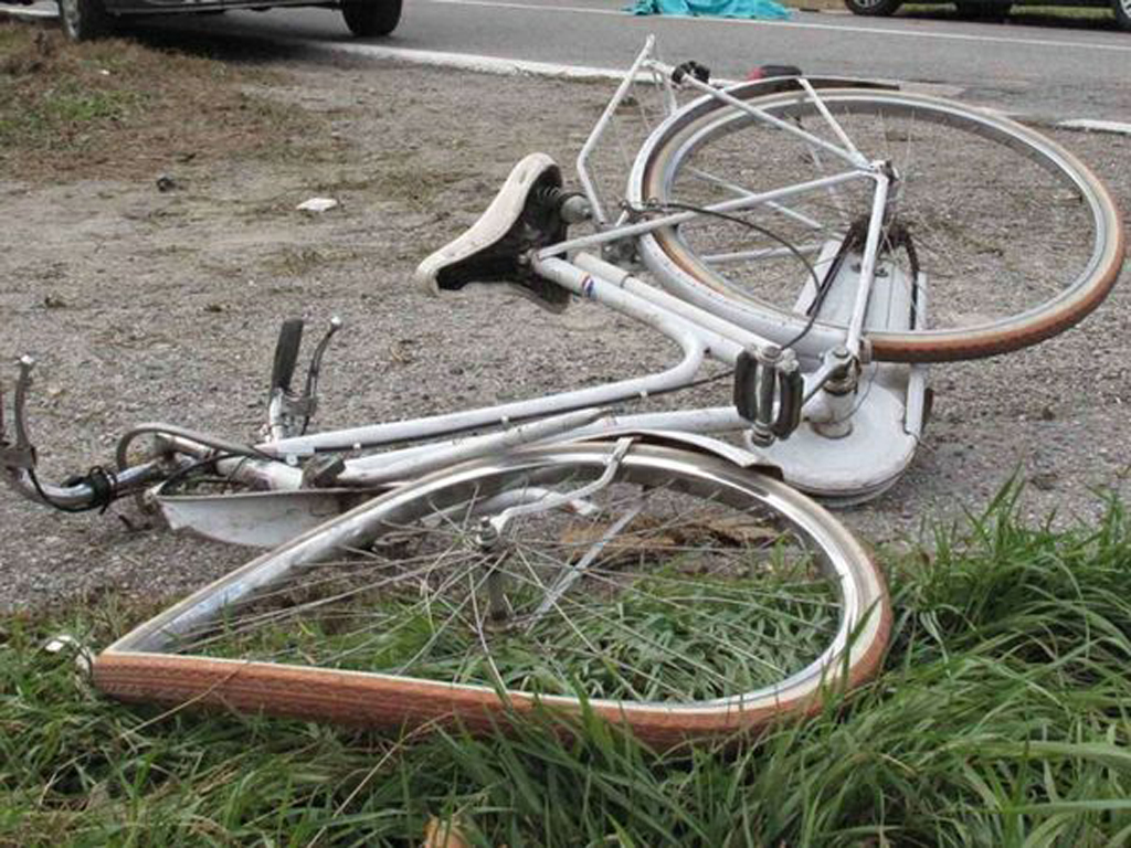 Ciclista investita da un’auto a Porta Mortara