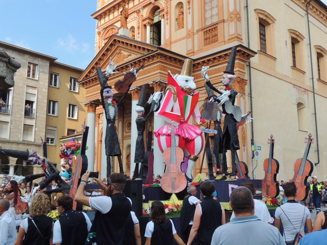 festa dell'uva borgomanero sfilata 2018 45 1° cl