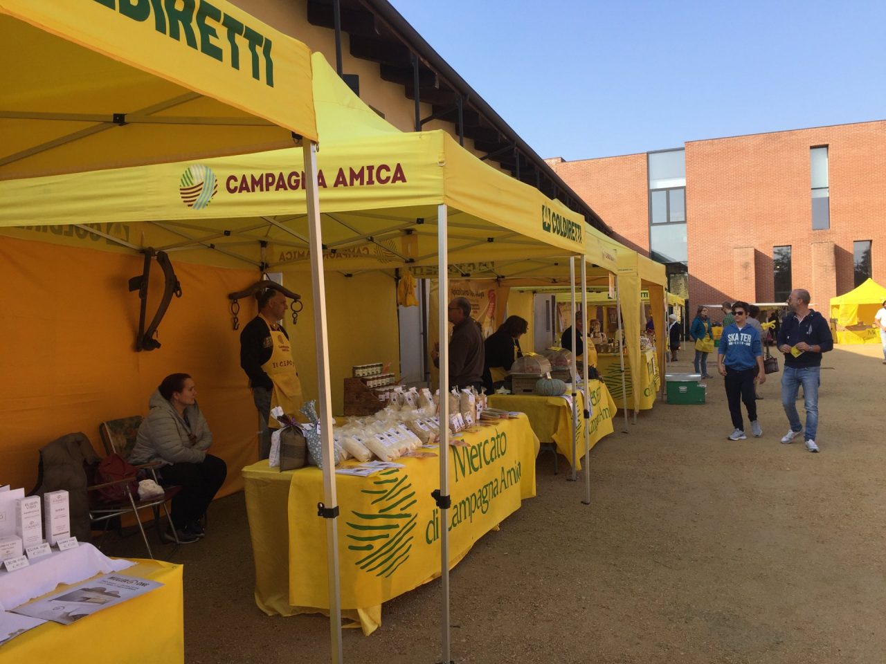 Campagna Amica al Castello, i prodotti della terra nel cuore di Novara