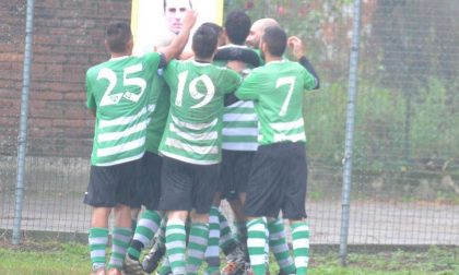 Calcio campo intitolato a Ricky morto d'infarto