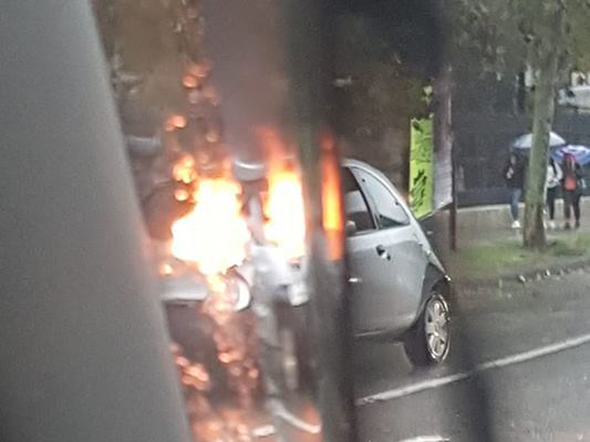 Auto a fuoco su Baluardo La Marmora