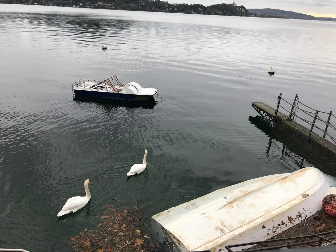 Arenata barca a Meina: di chi è?