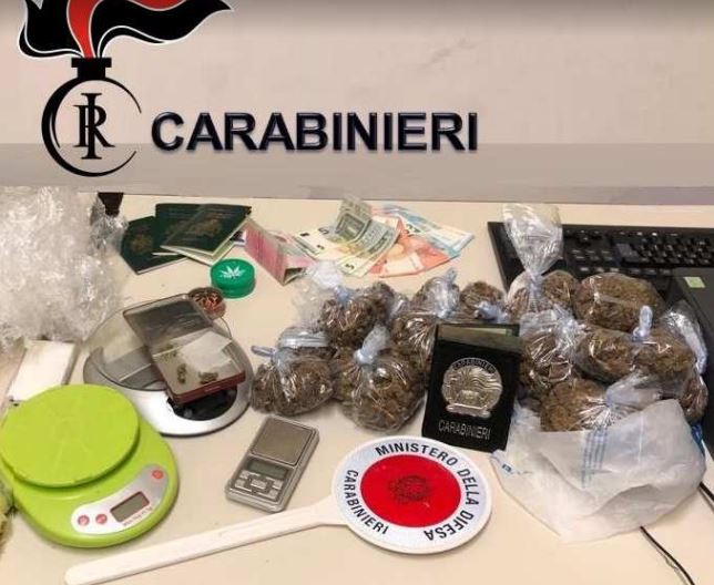 Carabinieri novaresi sequestrano 1 kg di droga