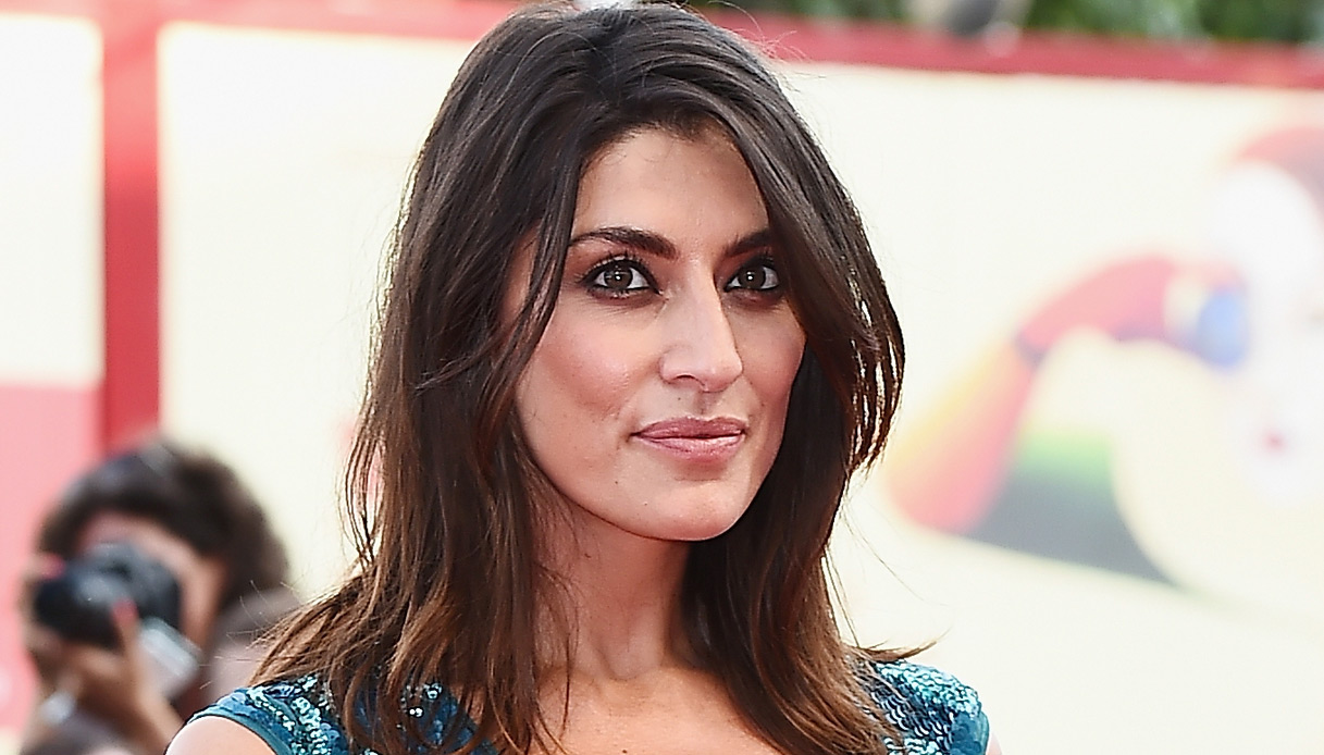 Dopo Nadia Toffa anche Elisa Isoardi parla del suo tumore