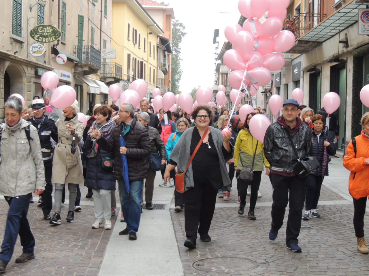 Camminata della salute, quattro km contro il cancro FOTOGALLERY