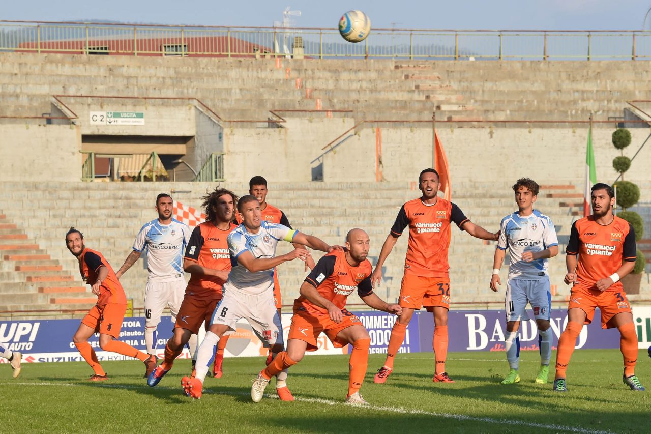 Novara calcio: importante vittoria a Pistoia per 2-0