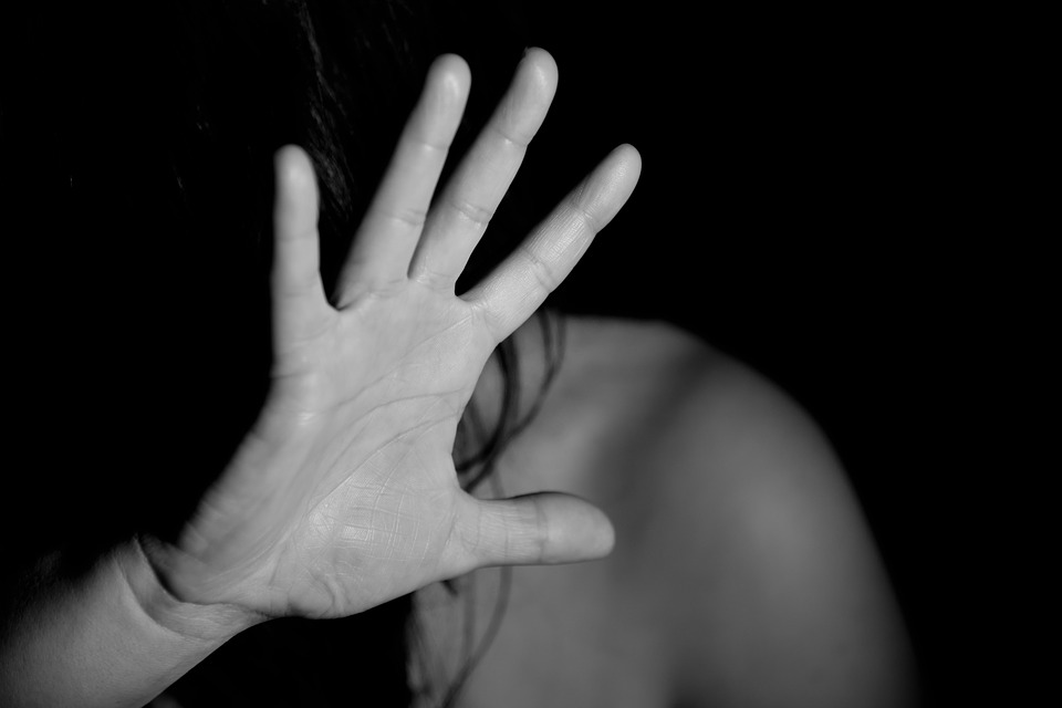 Ossessionato da una donna continuava a pedinarla: arrestato a Novara