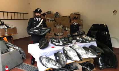 Rubava fanali di Porsche e Audi anche ad Arona - FOTO e VIDEO