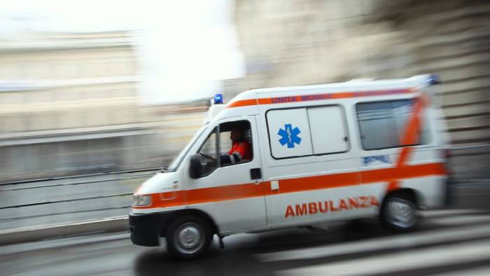 Ferito trentenne investito da un furgone a Cameri