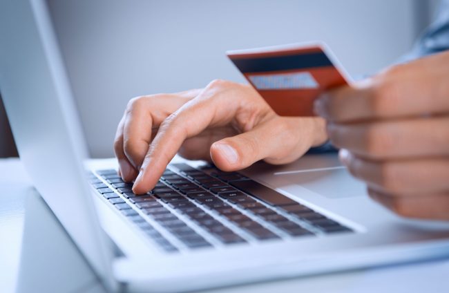 Sesso telefonico da 450 euro con Raffaella.. ma in realtà era Raffaello