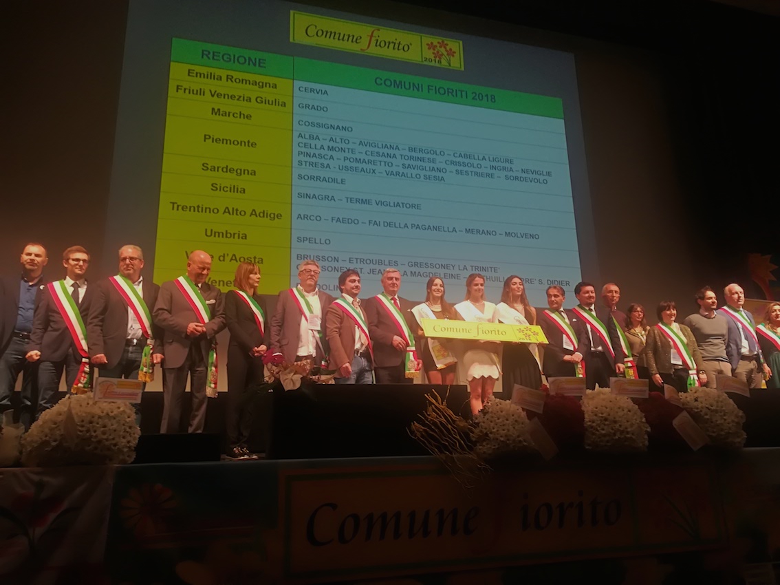 Comuni fioriti, a Stresa confermati 4 fiori rossi e la targa Top Green