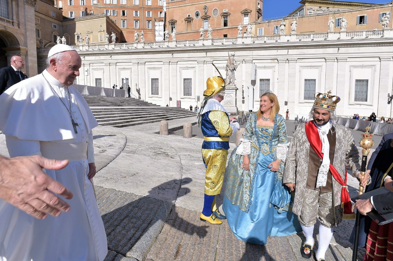 Re Biscottino ha incontrato papa Francesco