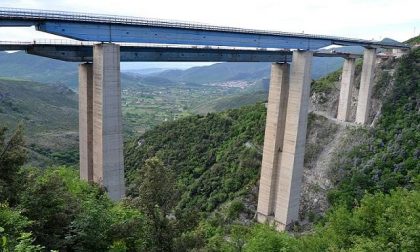 Viadotti A26: il giallo dei controlli