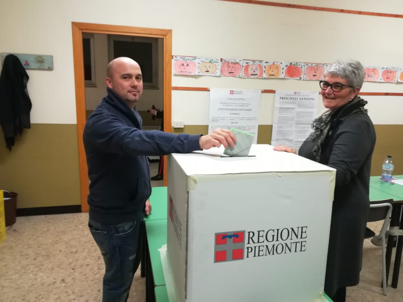 Fusione Gattico-Veruno: niente quorum, ma la maggioranza è per il no
