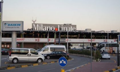 Incidente a Linate: furgone urta aereo. Voli ripresi dalle 13