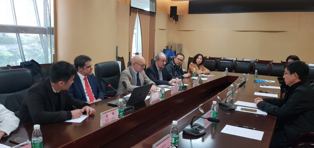 I vertici dell’ospedale Maggiore in Cina
