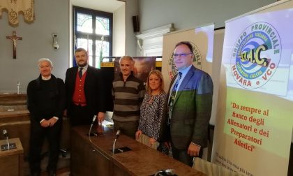 Alziamo la coppa, onoriamo la maglia: la mostra della Figc al castello