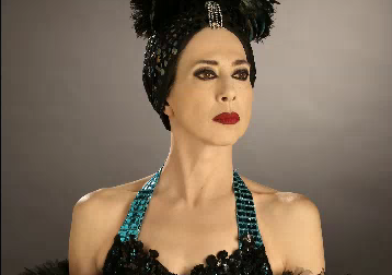 Veronica Pivetti al Coccia con “Viktor und Viktoria”