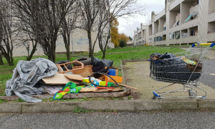 Rifiuti a Sant'Agabio, è sempre peggio