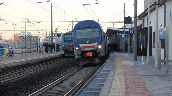 Ragazzo scivola sotto al treno: Torino-Milano bloccata
