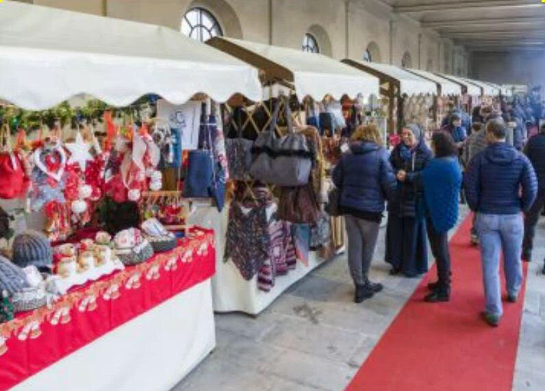 Bancarelle in corte, a Galliate ultimo finesettimana ricco di eventi