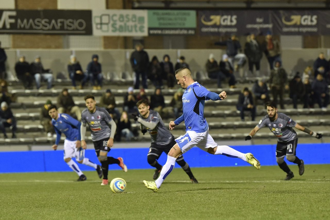 Il Novara calcio lotta  e strappa un punto ad Alessandria