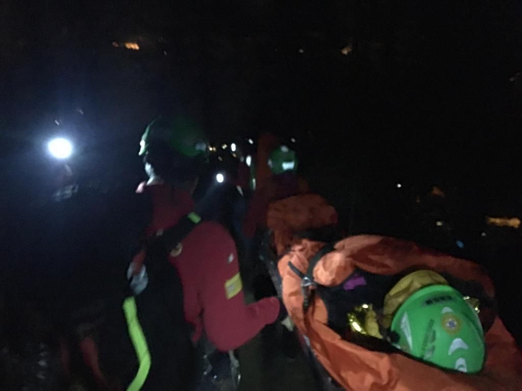 Cade in montagna: soccorso alpino in azione