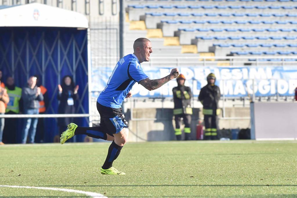 Il Novara calcio contro il Pontedera chiude l’anno con tre punti preziosi