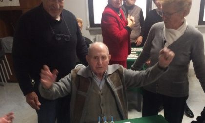Record patente a 103 anni: alla festa ci va in auto