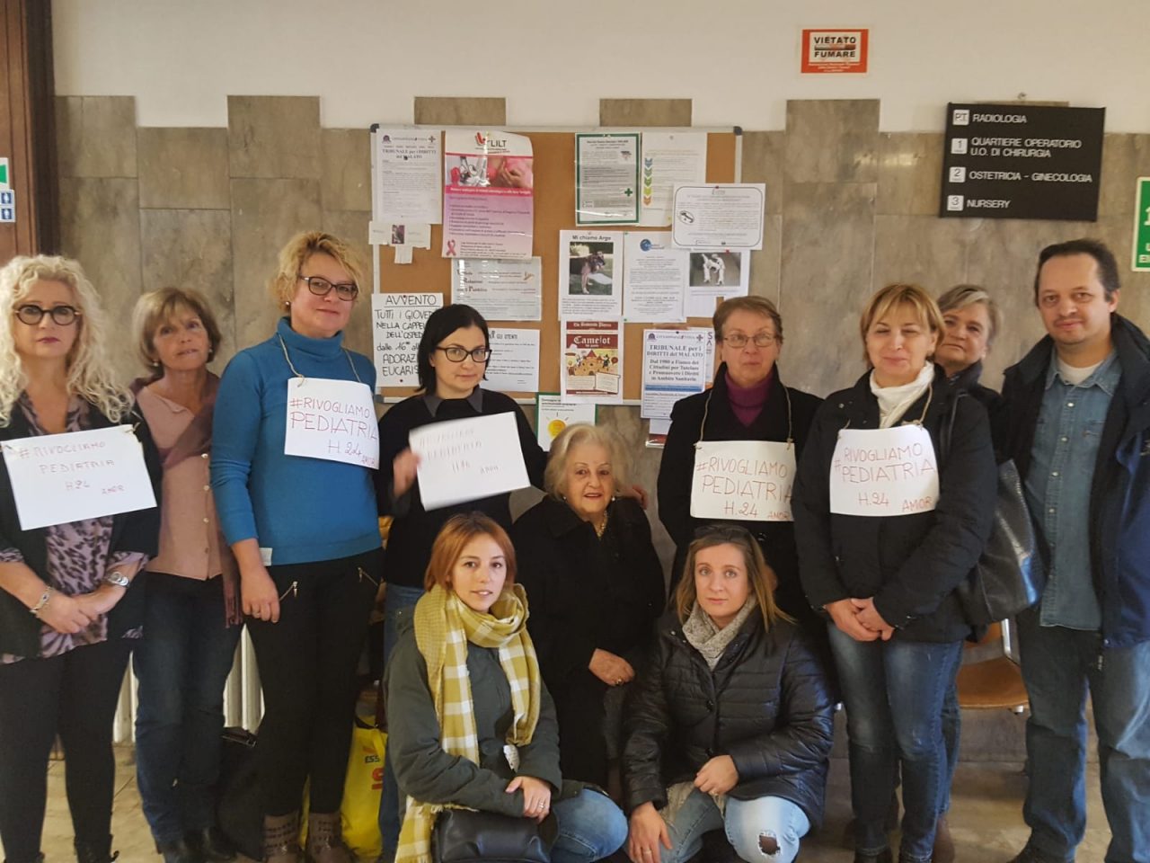 L’ospedale di Angera sta perdendo i pezzi: nuovo presidio delle mamme