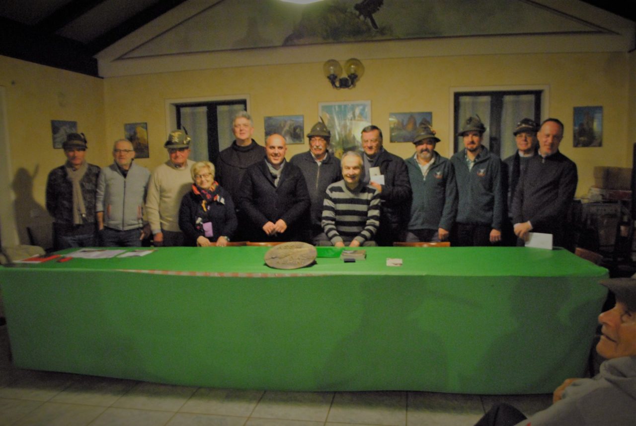 Alpini Borgomanero consegnati 7.500 euro