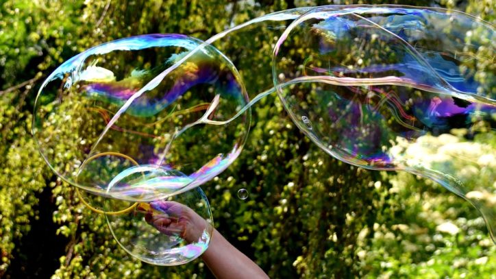 Babbo Natale e le bolle di sapone giganti