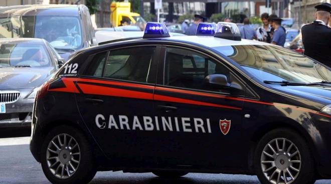 Furti a raffica in una notte: aperti diversi garage