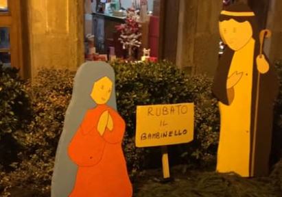 Rubato il bambinello dal presepe di Invorio