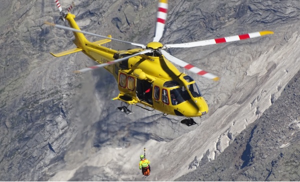 Scivola su una pista da sci: bimba di 10 anni grave in ospedale