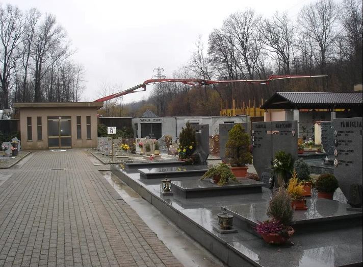 Borgomanero nuovi orari di apertura per i cimiteri cittadini