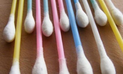 Cotton fioc addio: vendita vietata