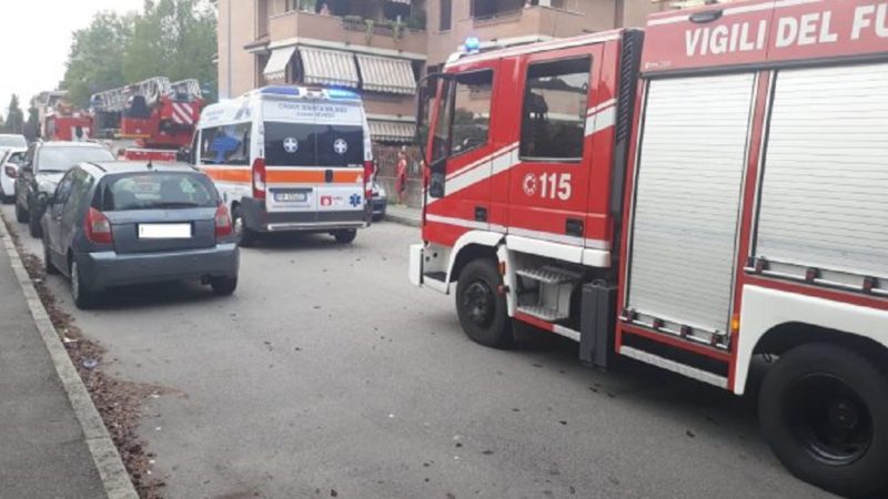 Anziana cade in casa e non riesce più ad alzarsi: si salva grazie a un volontario