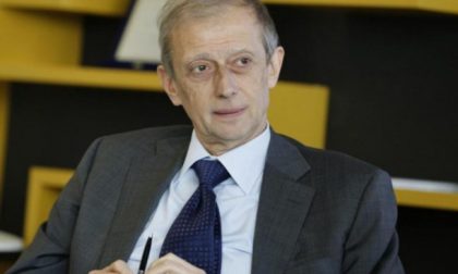 Incidente per Piero Fassino: sterno rotto