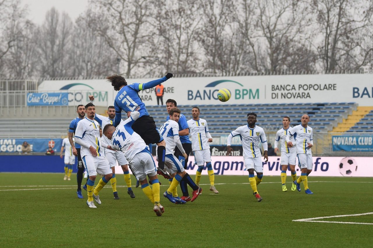 Novara calcio beffato in casa dalla Carrarese