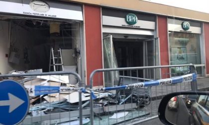 Fanno esplodere bancomat: paura nella notte a Novara