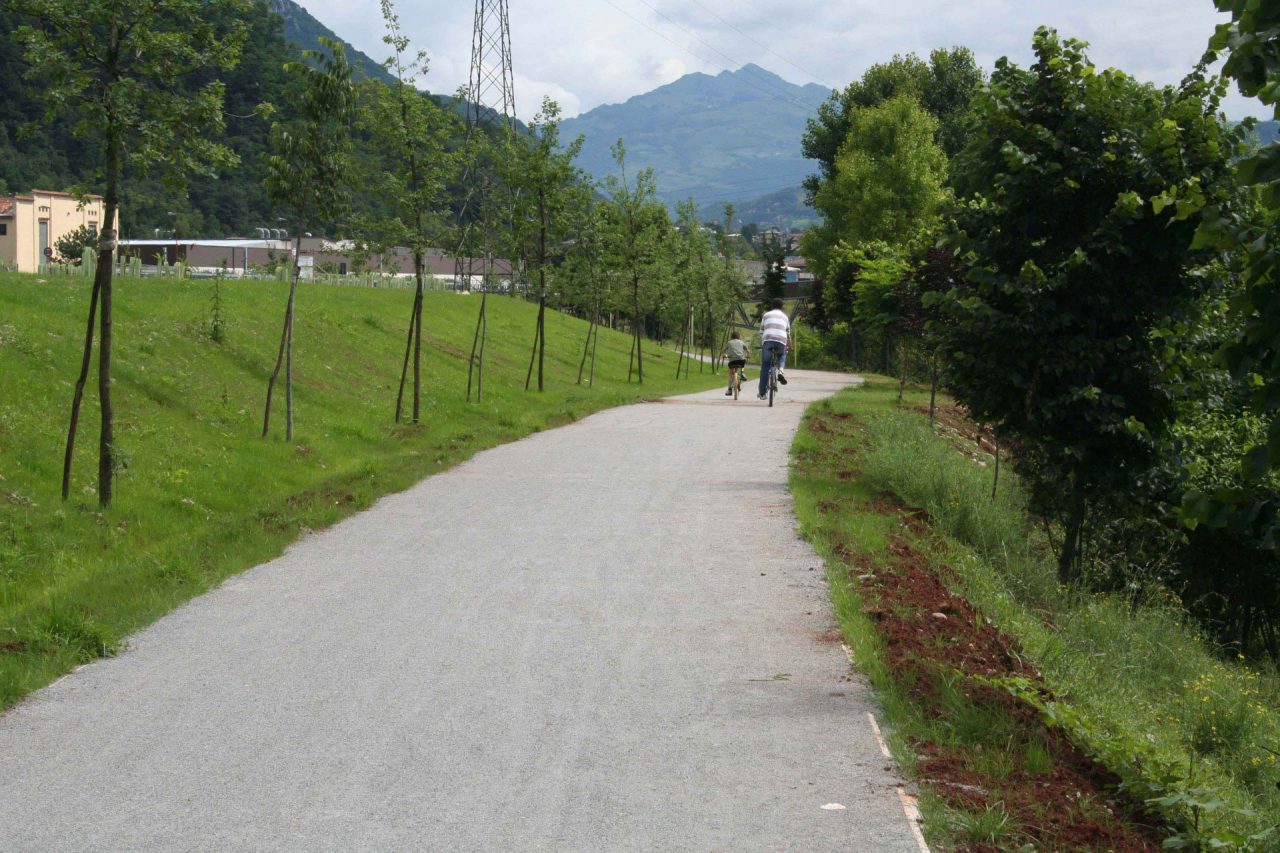 Una pista ciclabile montana lunga 200 chilometri in Piemonte
