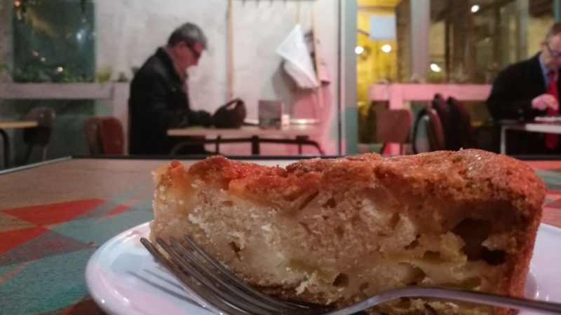 Cameriere picchiato a Fara: al cliente non piaceva la torta